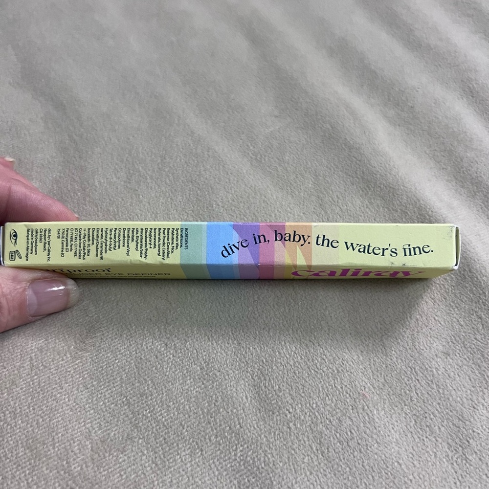 🌊 Caliray Surfproof Easy Glider Eye Definer ✨ “The Deeeeep” Navy | Waterproof | - Picture 5 of 6